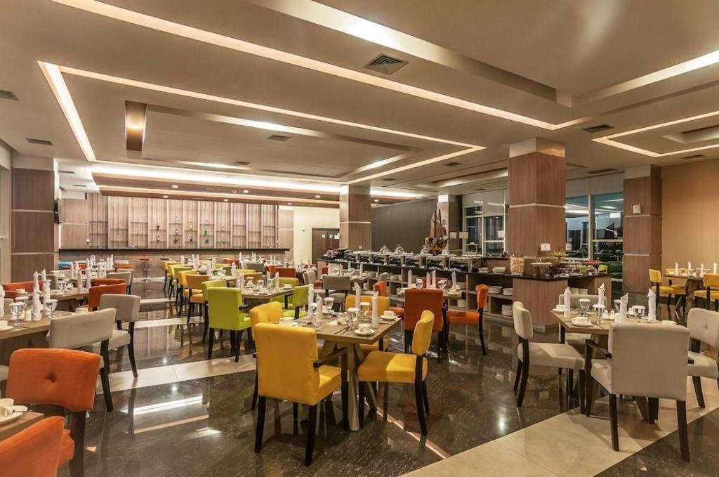 Dalton Hotel Макасар Екстер'єр фото